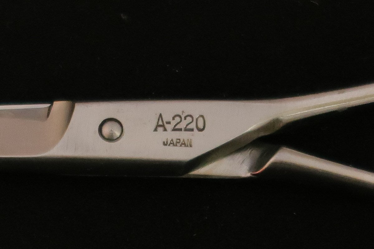 Vintage Japanese high-quality Hair Cutting Shears MINK A220 The 80's
